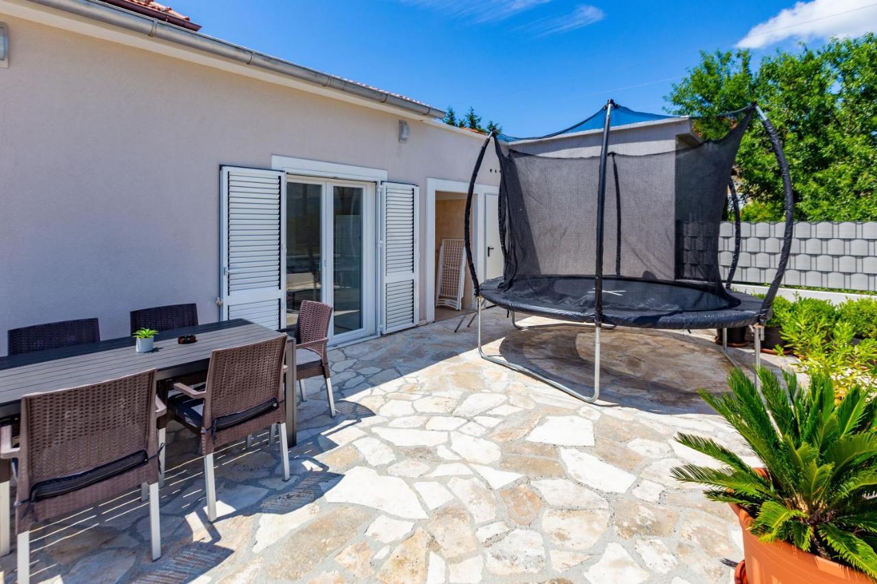 Kristina Holiday Home With Private Swimmingpool Visocane Buitenkant foto
